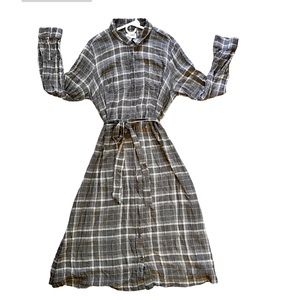 Universal Thread gray and white flannel button-down shirt dress with waist tie